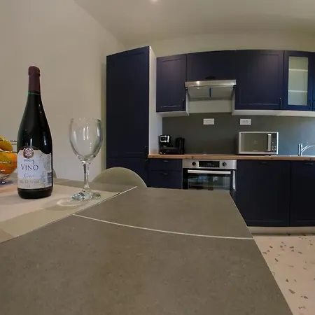 Studio Apartment More Galizana